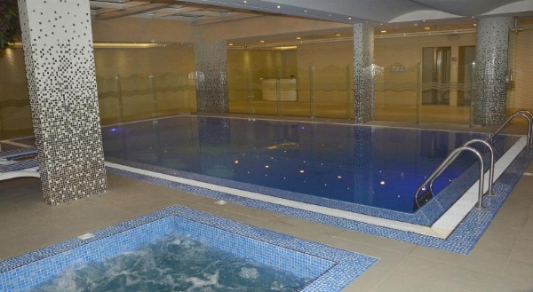 Mandarin Hotel Apartments image 2